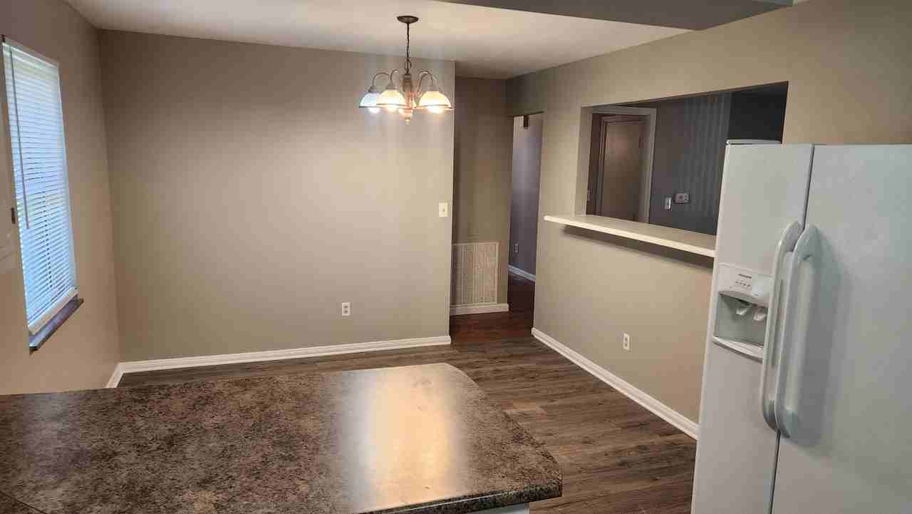 2641 Mark Ln - Photo 7 of 24