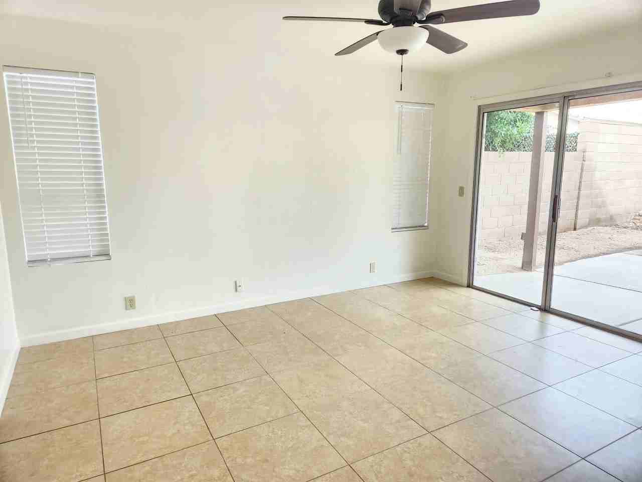 4320 E Morrow Dr - Photo 7 of 20