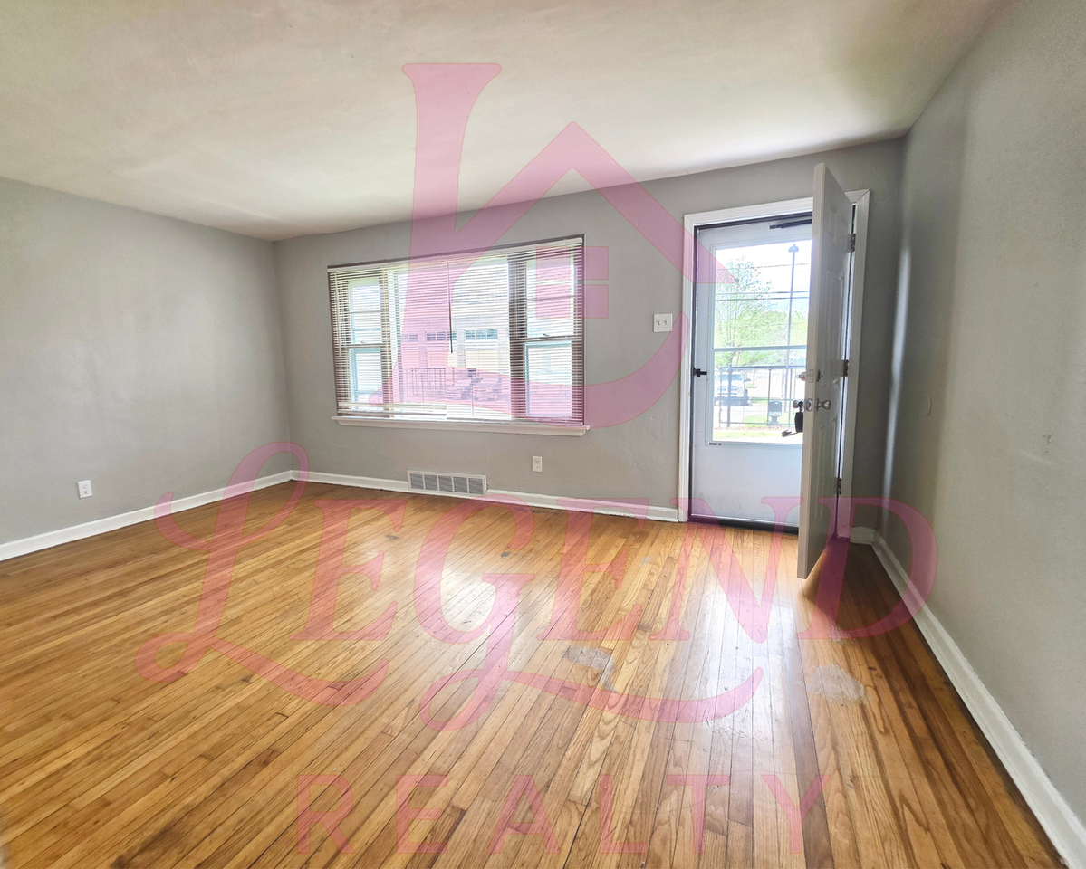 6214 Jefferson Ave - Photo 2 of 10