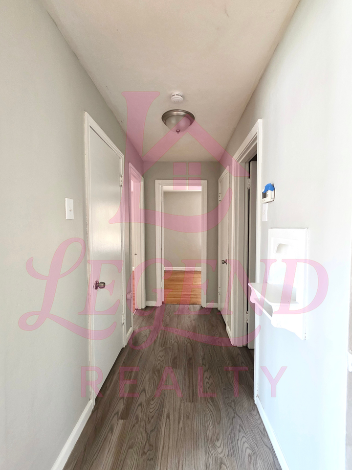 6214 Jefferson Ave - Photo 6 of 10