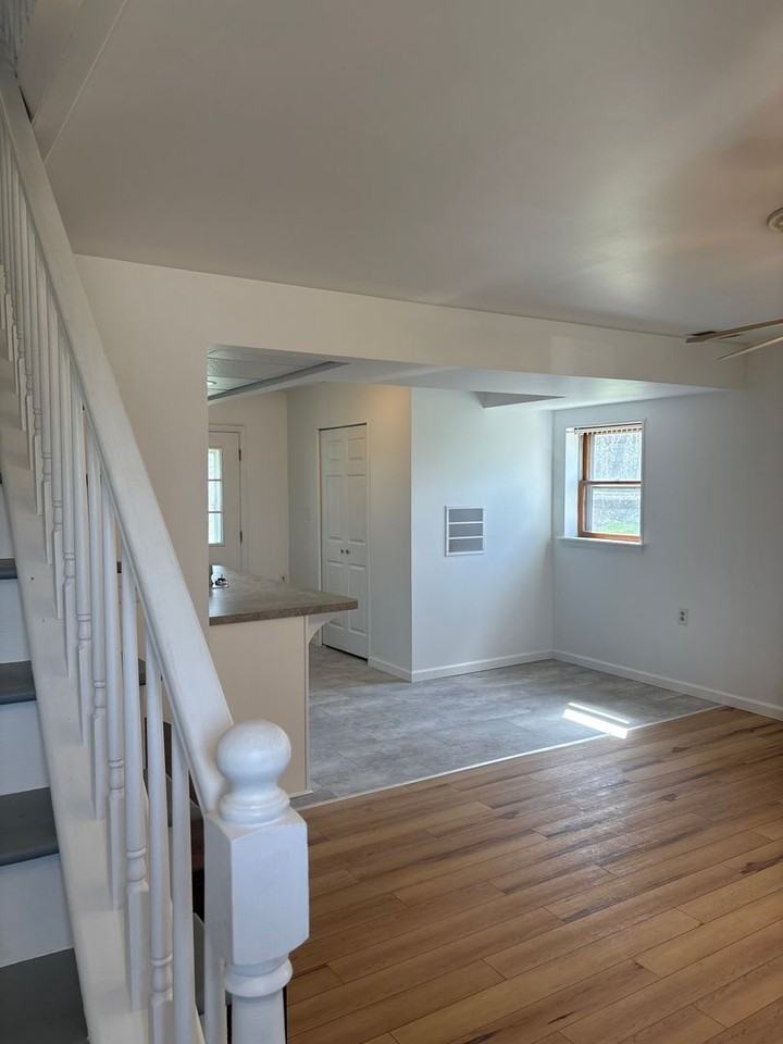 511 S Yale St #1 - Photo 4 of 21