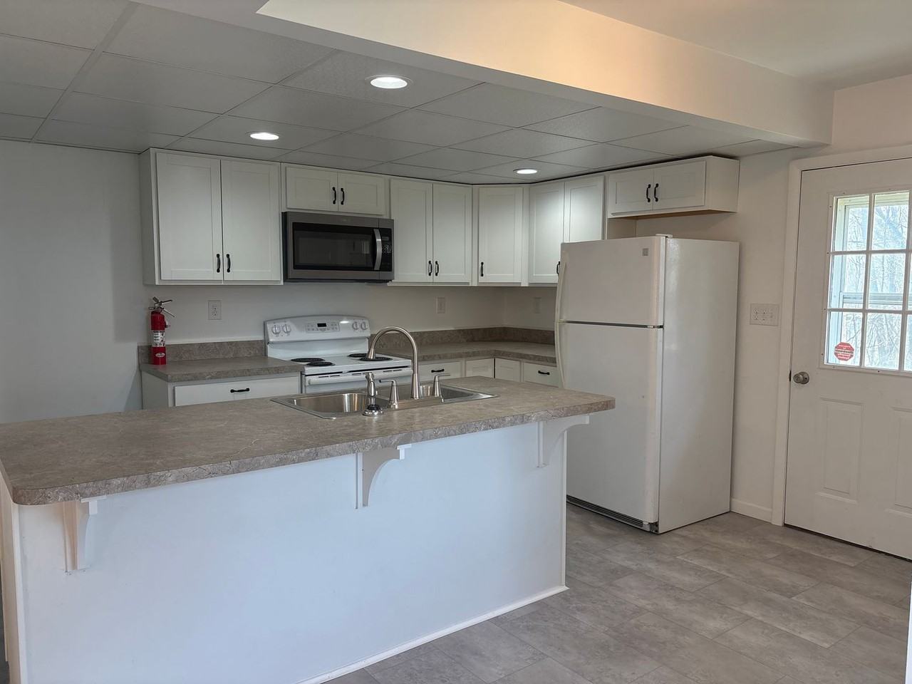 511 S Yale St #1 - Photo 6 of 21