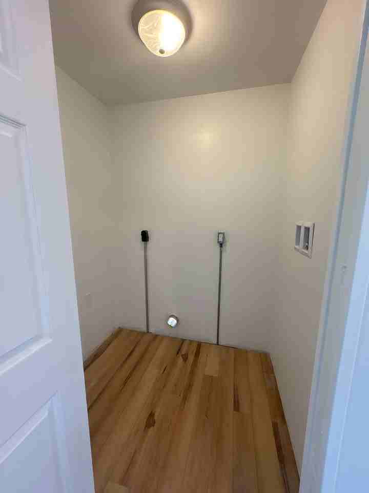 511 S Yale St #1 - Photo 7 of 21