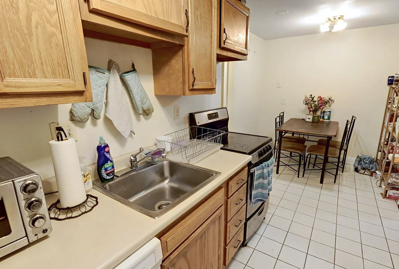 216 Freeman St #U2 - Photo 5 of 21