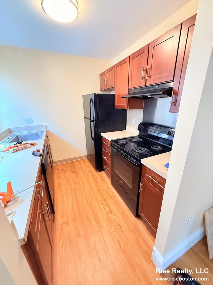 4 University Rd #408 - Photo 2 of 9