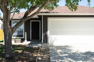 featured image of 2225 Stoneleigh Dr #NA