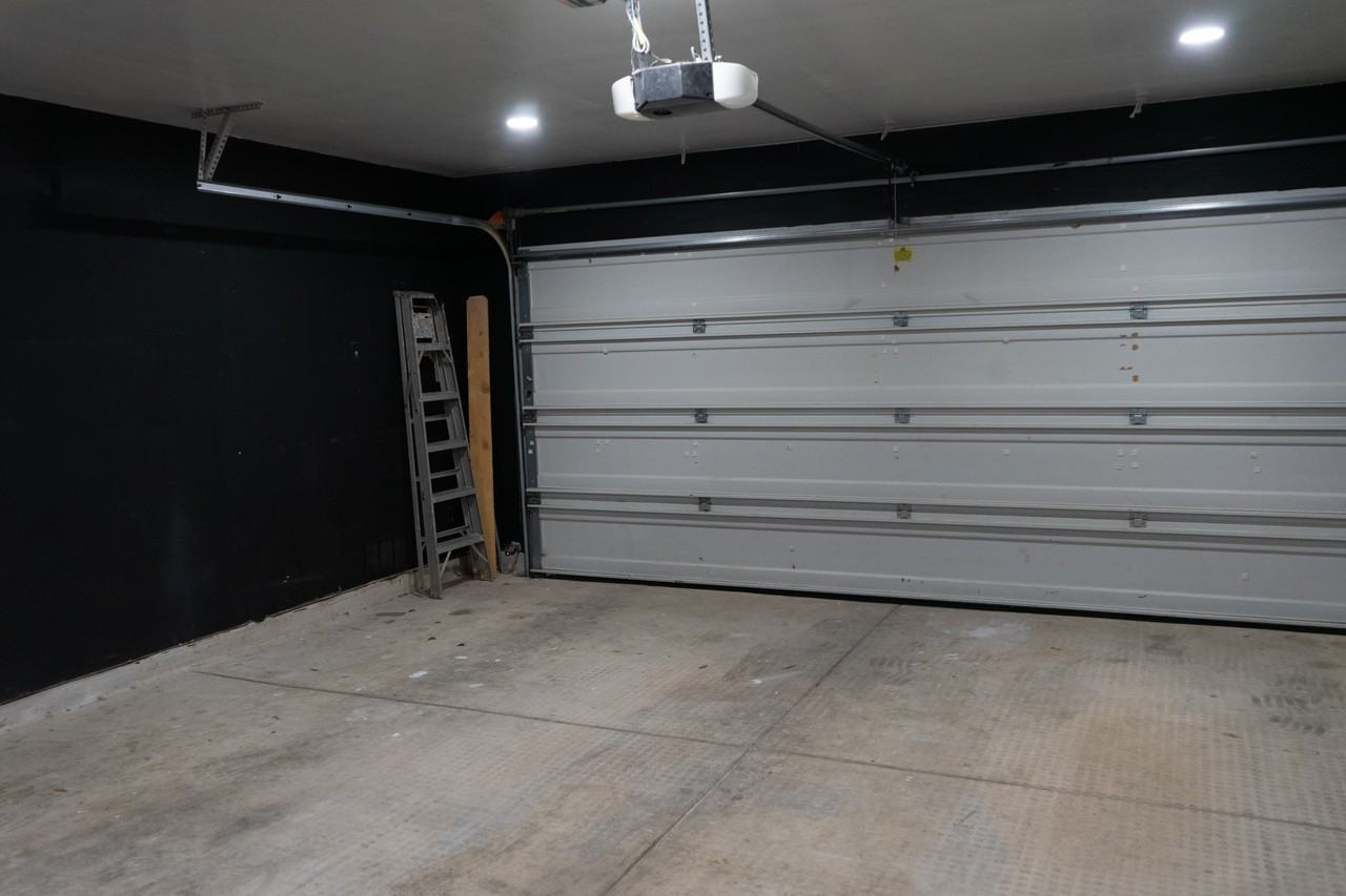 2225 Stoneleigh Dr #NA - Photo 3 of 20