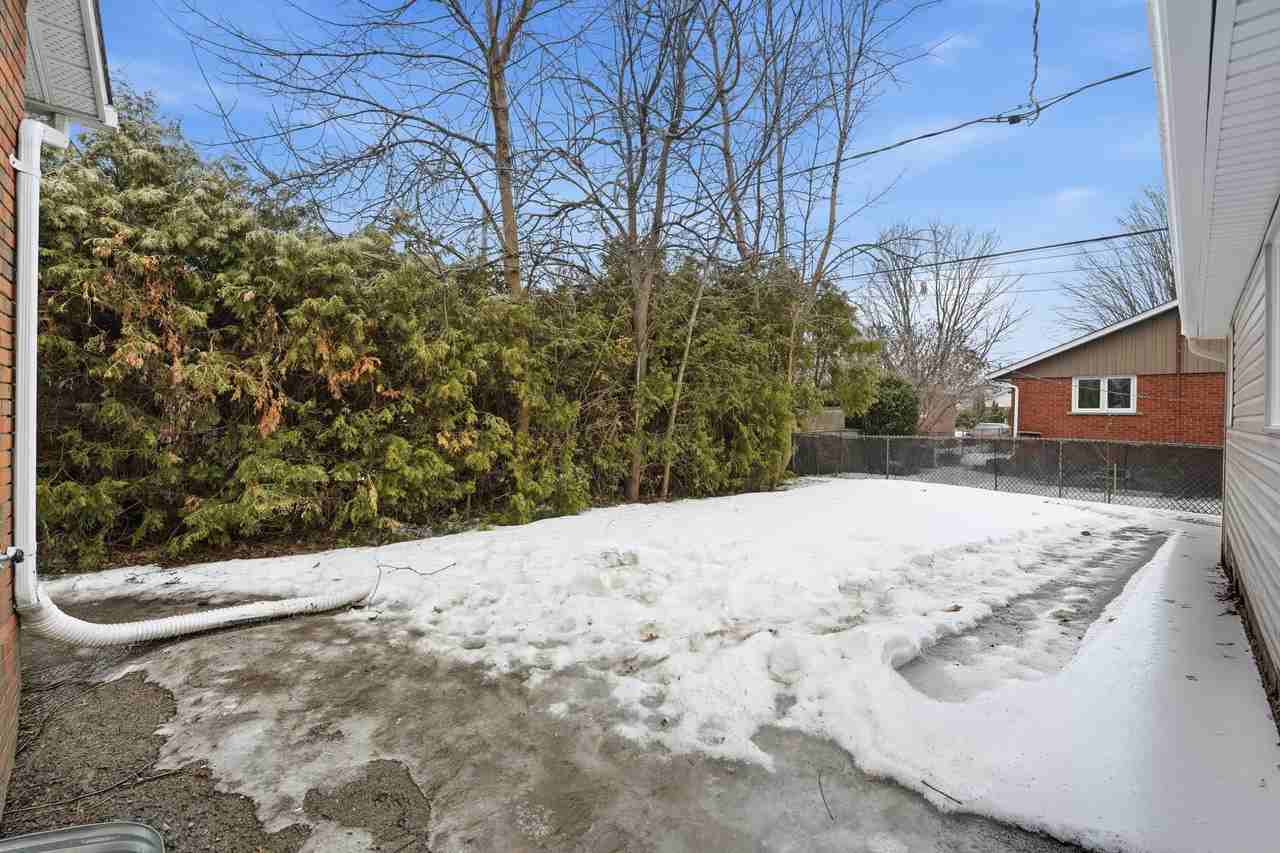 2291 Badger Crescent - Photo 2 of 23