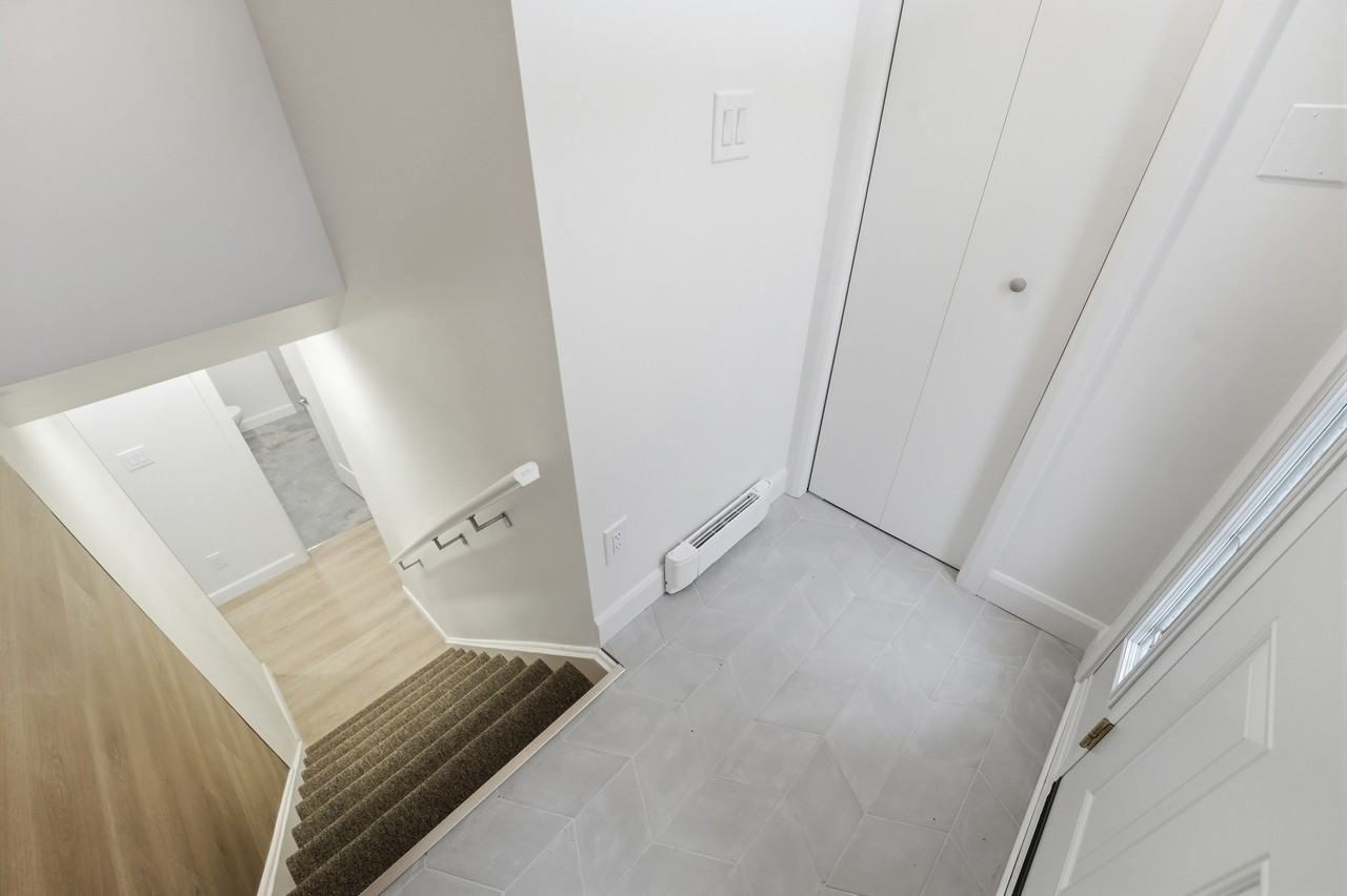 2291 Badger Crescent - Photo 5 of 23