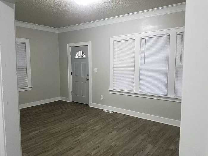 1572 Polk St - Photo 5 of 13