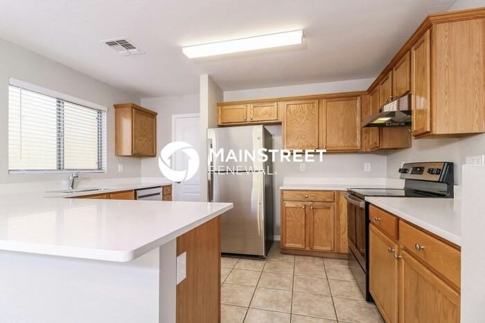 12560 W Saint Moritz Ln - Photo 5 of 17