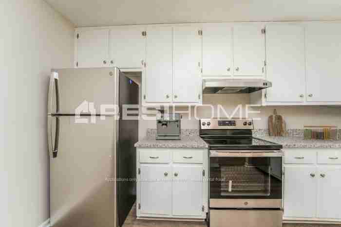 5203 Shawn Ln - Photo 2 of 20