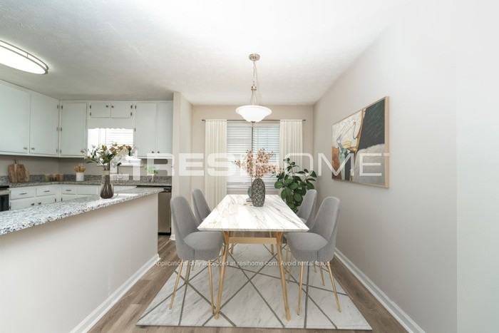 5203 Shawn Ln - Photo 4 of 20