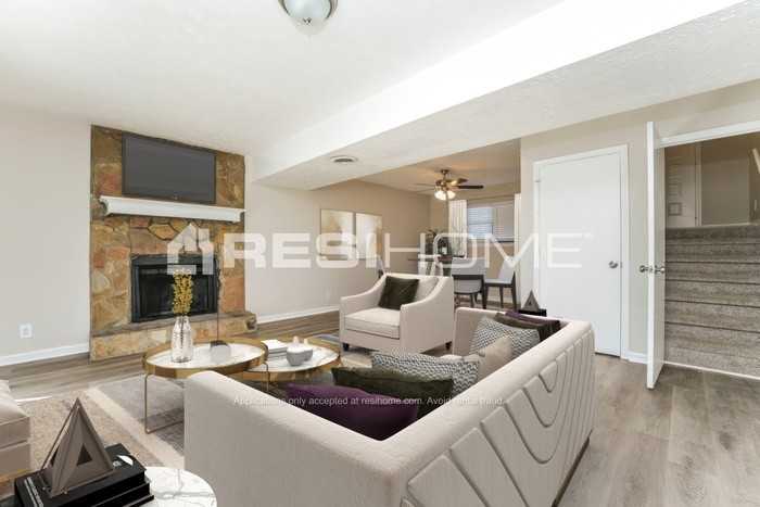 5203 Shawn Ln - Photo 5 of 20