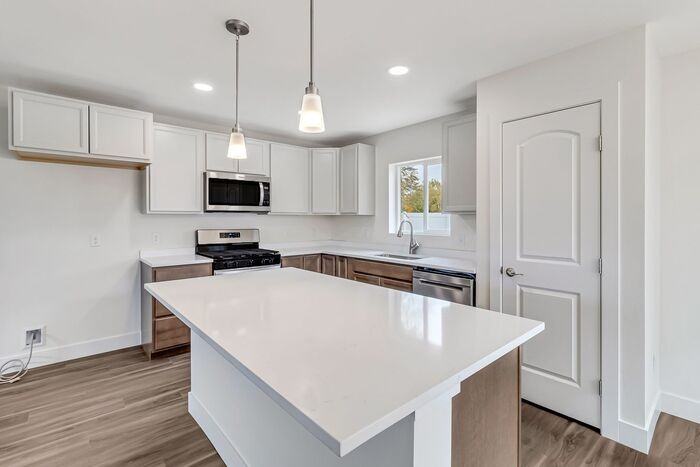 434 Valerie Ln - Photo 7 of 37