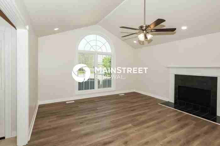 113 Taylor Ct - Photo 2 of 17