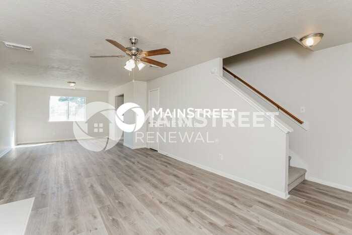 12215 Bowsman Dr - Photo 5 of 17