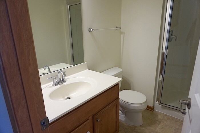 5038 Dunkirk Pl N - Photo 7 of 22