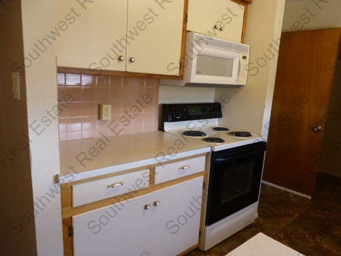 109 Cactus Dr - Photo 6 of 13