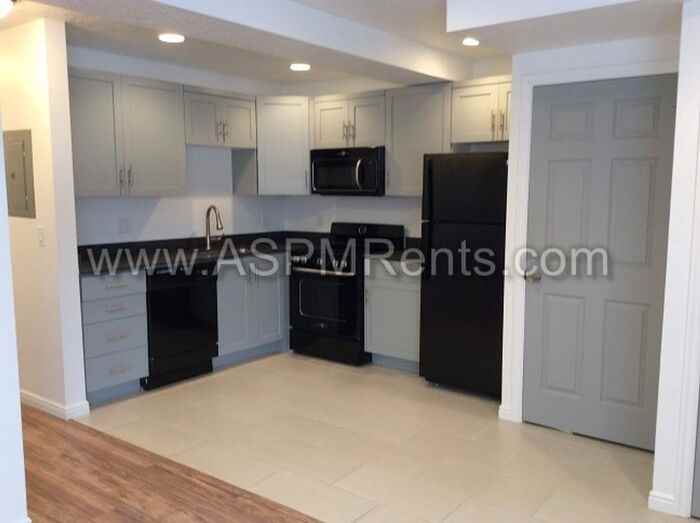 623 E 5th Ave #07 - Photo 4 of 20