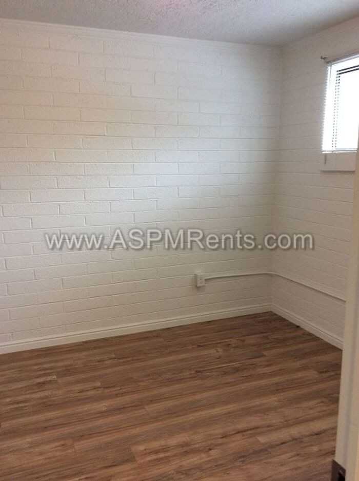 623 E 5th Ave #07 - Photo 6 of 20