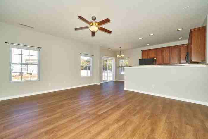 9772 Prairie Smoke Dr - Photo 5 of 22