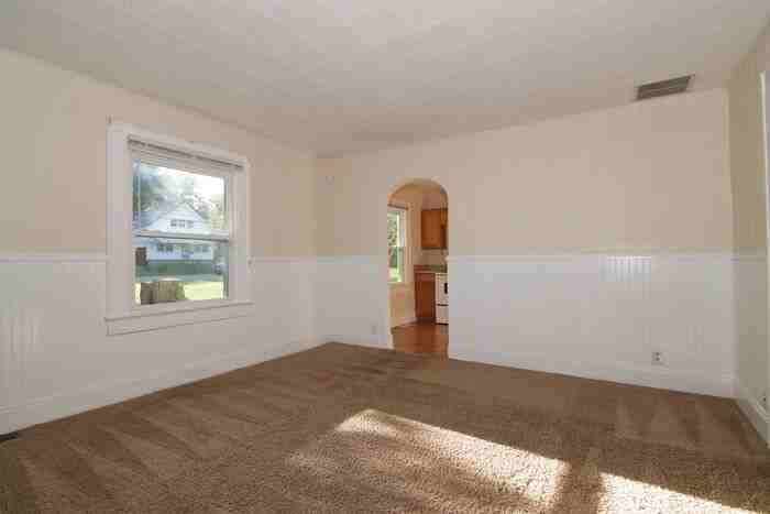 1051 E Edwards Ave - Photo 3 of 13