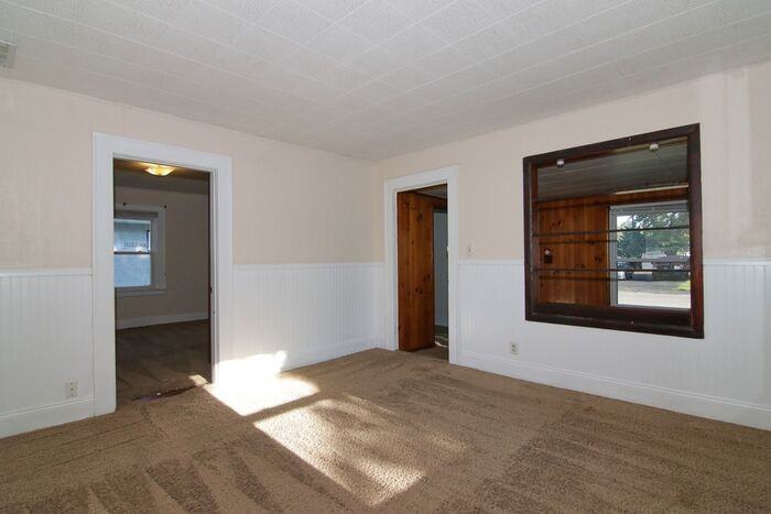 1051 E Edwards Ave - Photo 4 of 13