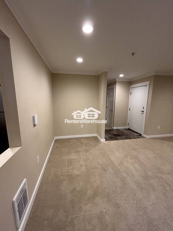 25025 Se Klahanie Blvd #C102 - Photo 3 of 18