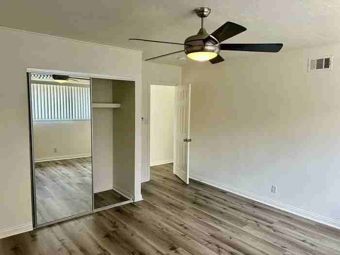 8672 Viceroy Cir - Photo 4 of 13