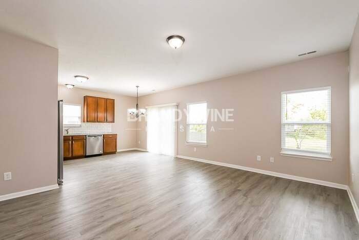 1406 Graybark St - Photo 5 of 21