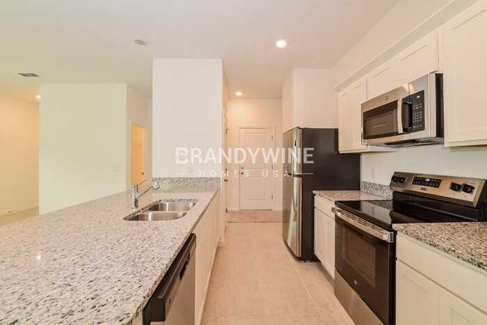 1574 Effra Way - Photo 6 of 20