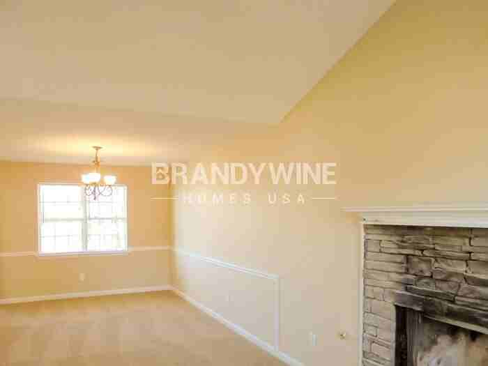 104 Dana Dr - Photo 3 of 18