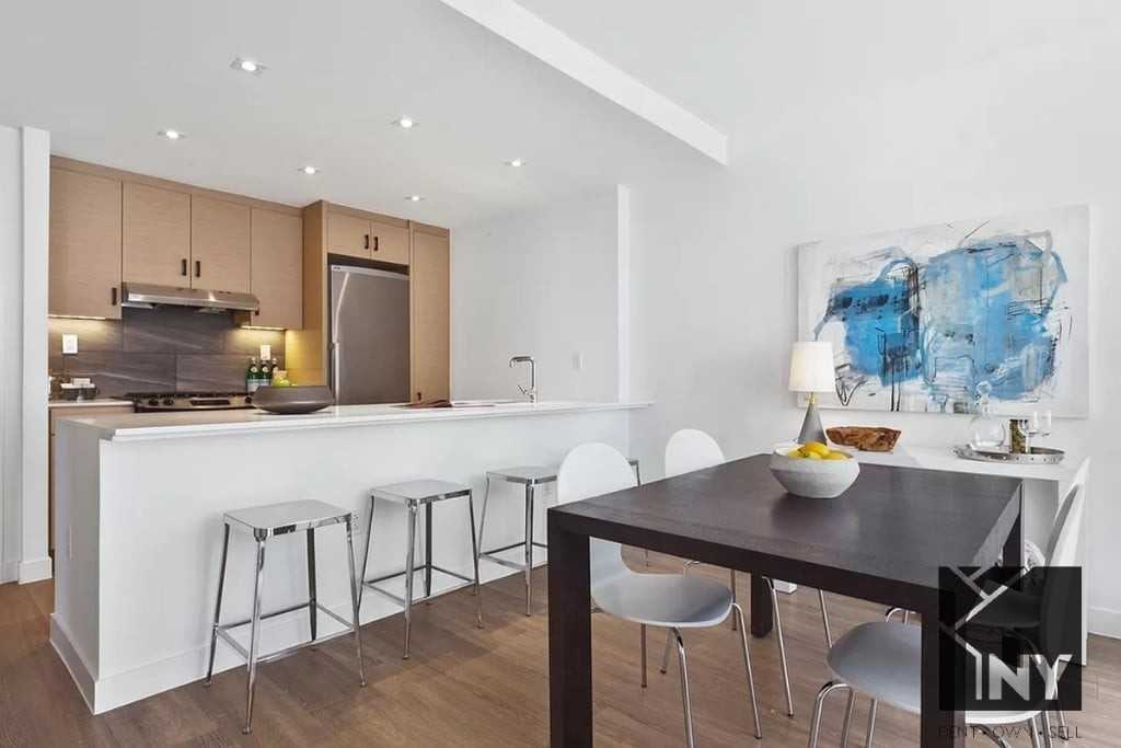 Dutch St #333 - Photo 2 of 11