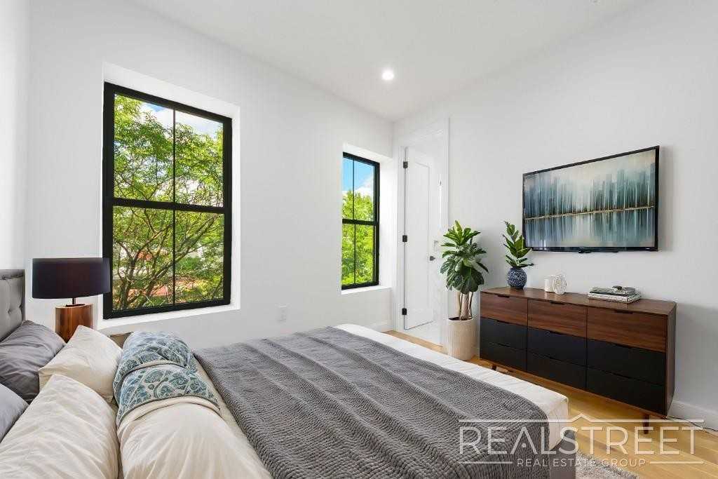 206 Macdougal St #3 - Photo 2 of 12