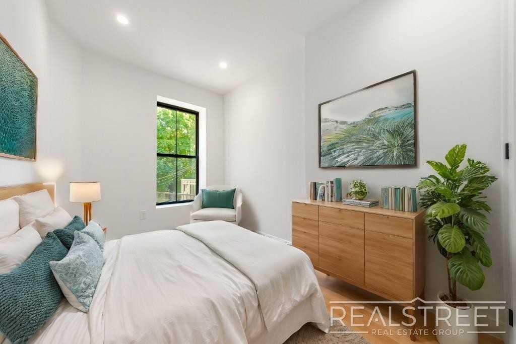 206 Macdougal St #3 - Photo 3 of 12