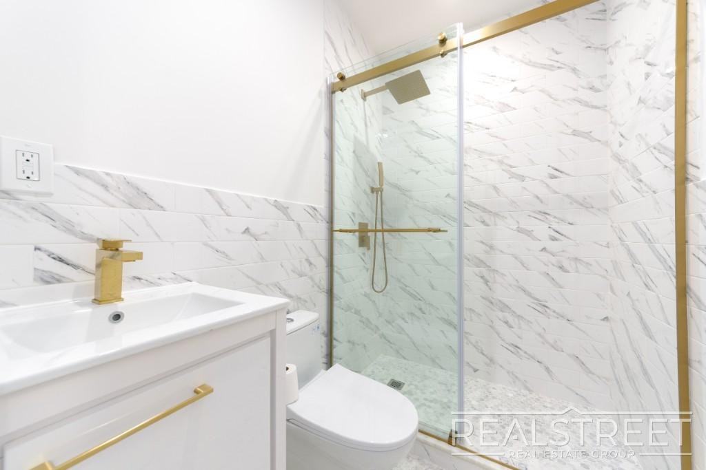 206 Macdougal St #3 - Photo 6 of 12