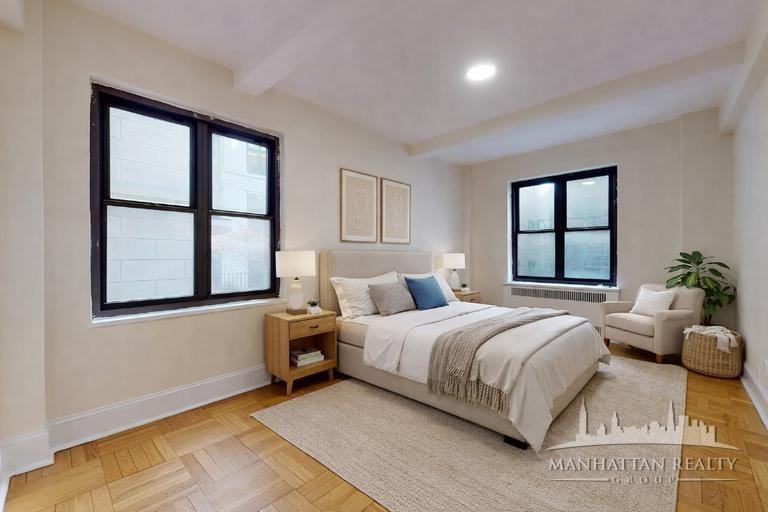 E 56th St #6K - Photo 2 of 5