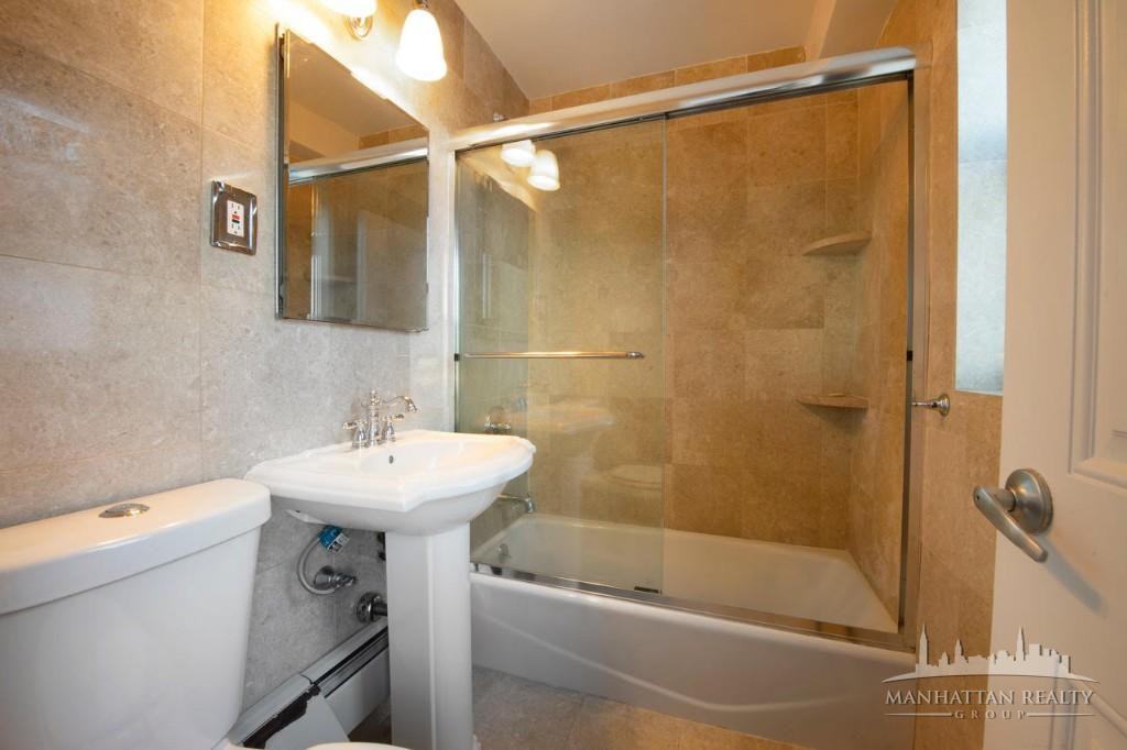 W 45th St #5D - Photo 2 of 7