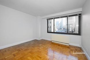 W 45th St #3D - Photo 1 of 1