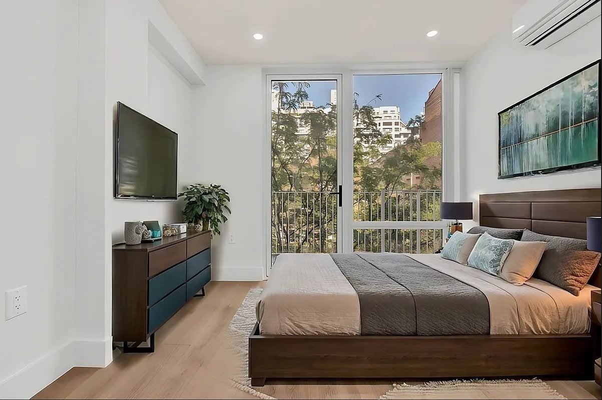 20 E 13th St #5 - Photo 3 of 10