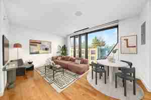 featured image of 123 Melrose St #551