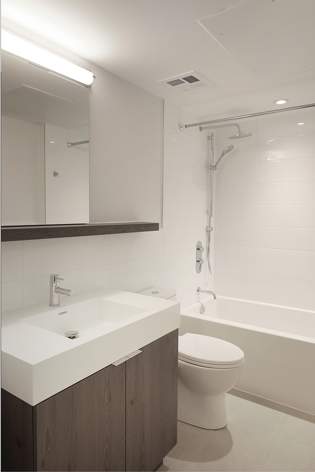 2525 Bathurst St - Photo 4 of 23