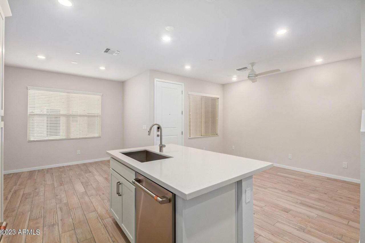 729 E Zesta Ln #103 - Photo 7 of 42