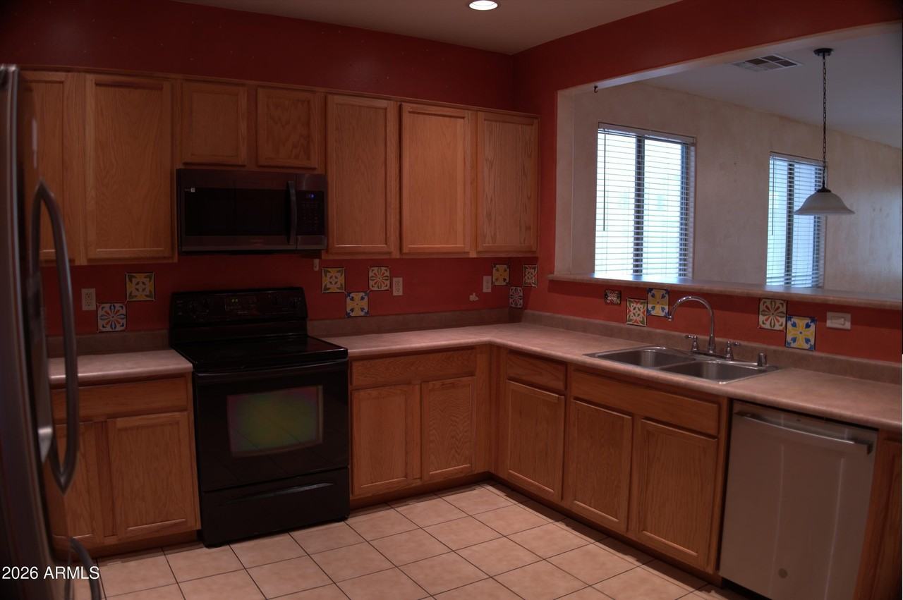 6801 W Maldonado Rd - Photo 5 of 21