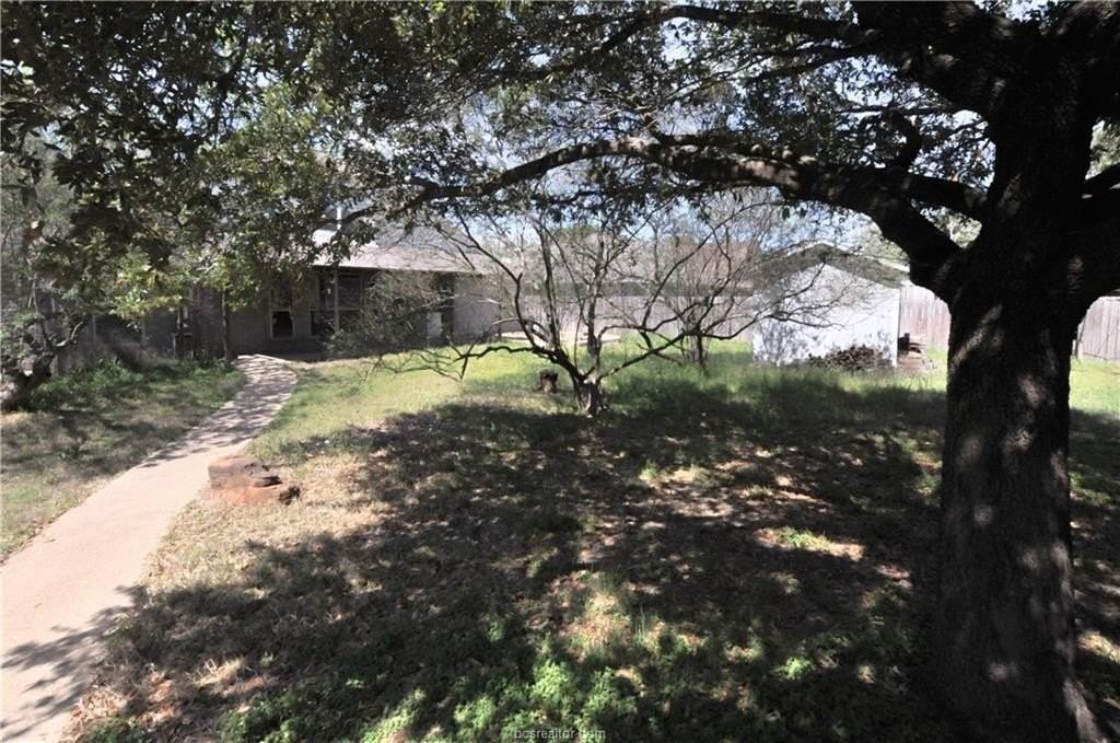 1300 Skyline Ct - Photo 3 of 23