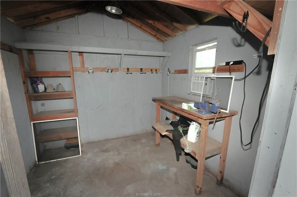 1300 Skyline Ct - Photo 6 of 23