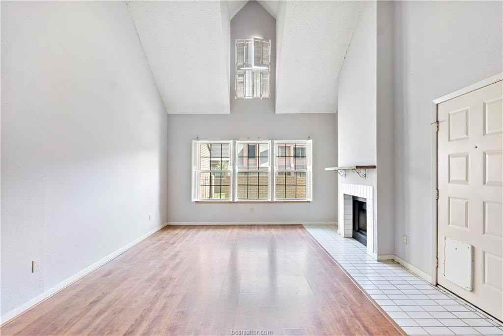 3122 Camelot Dr #33 - Photo 7 of 28