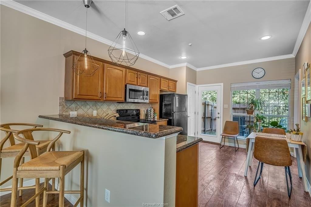305 Holleman Dr E #1506 - Photo 3 of 23
