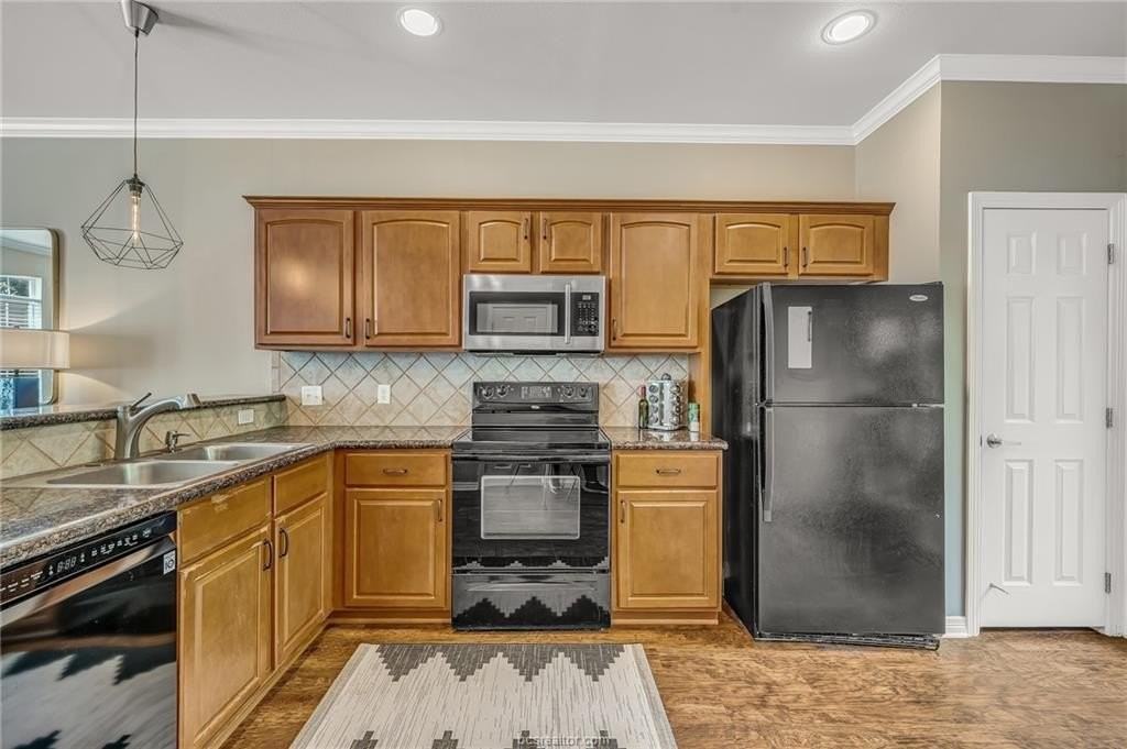 305 Holleman Dr E #1506 - Photo 5 of 23